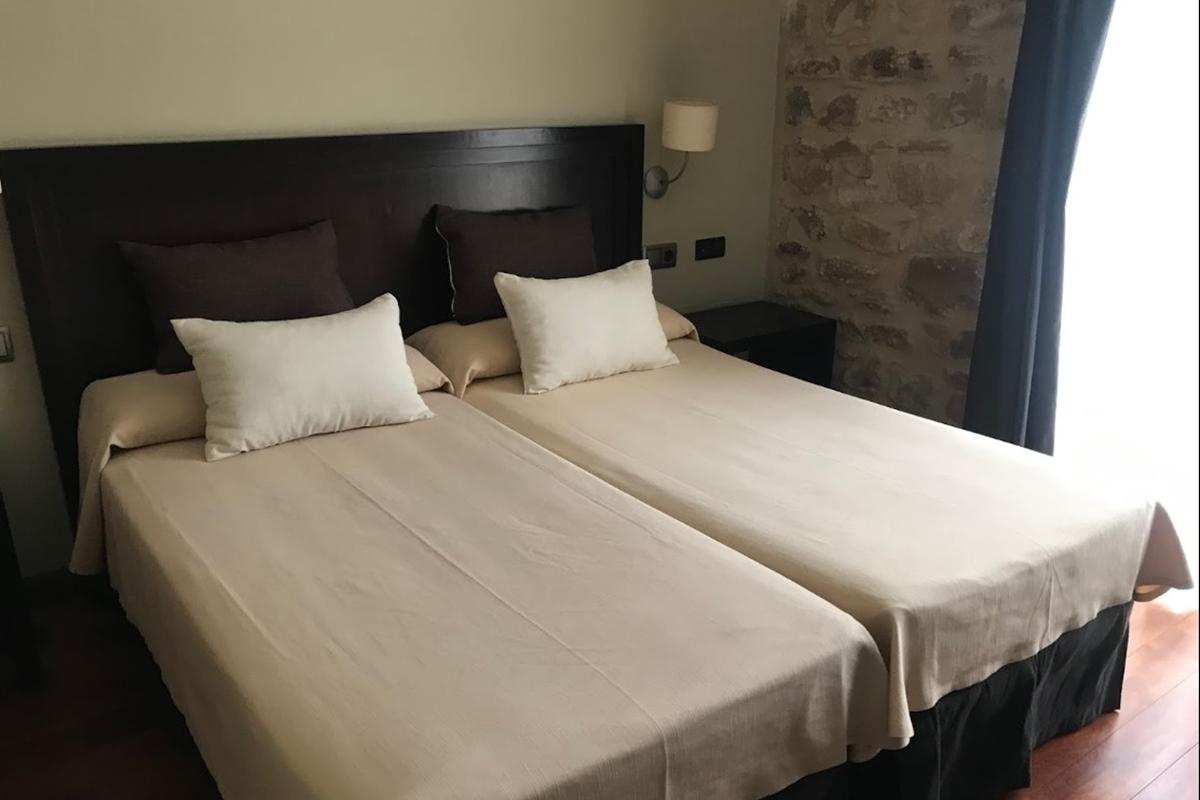 Hotel Baeza Monumental By Eme Hoteles Bagian luar foto