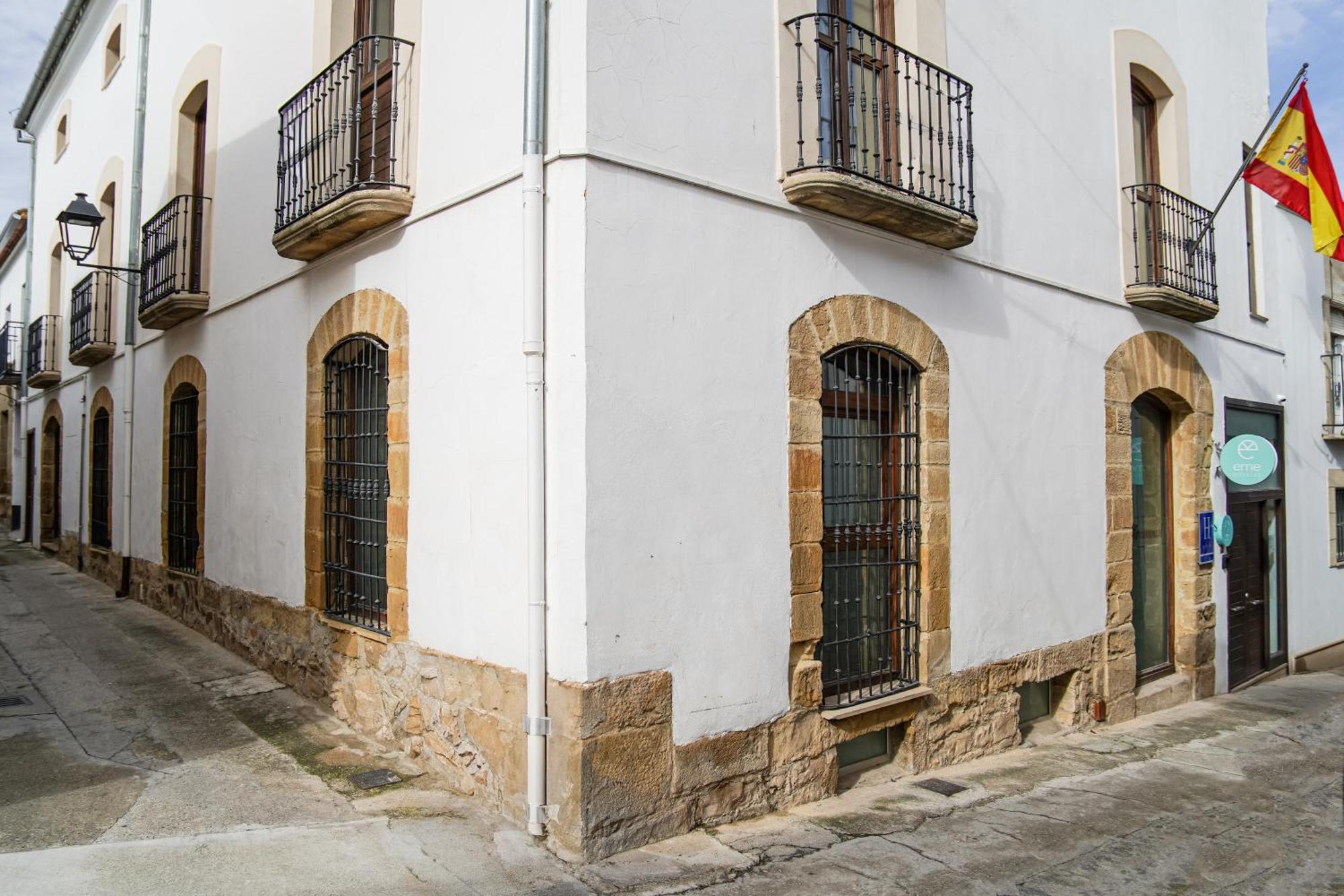Hotel Baeza Monumental By Eme Hoteles Bagian luar foto